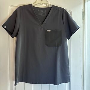 FIGS Women’s Charcoal Scrub Top